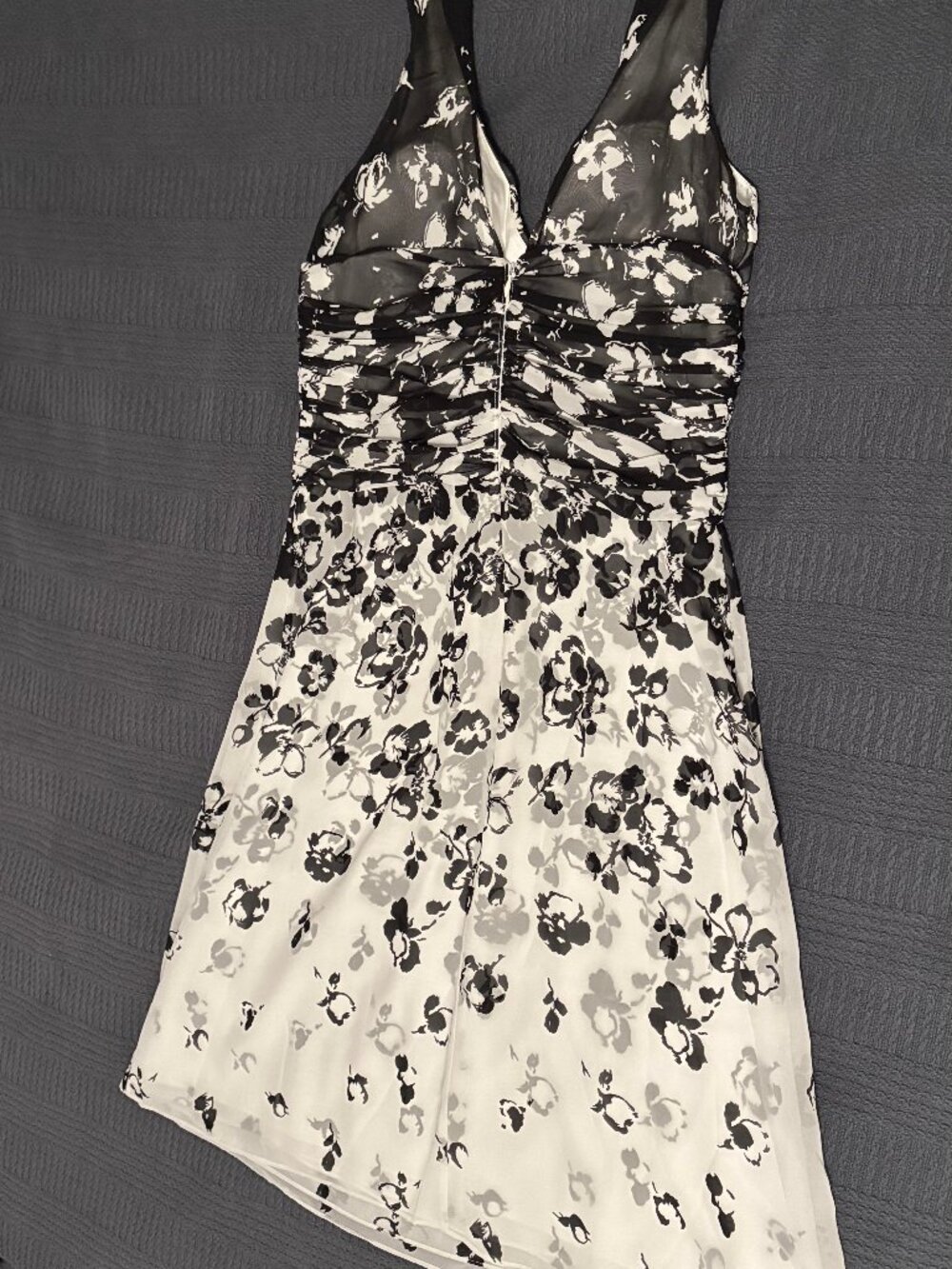 White House Black Barn dress - Black and White Floral Print - Perfect for summer